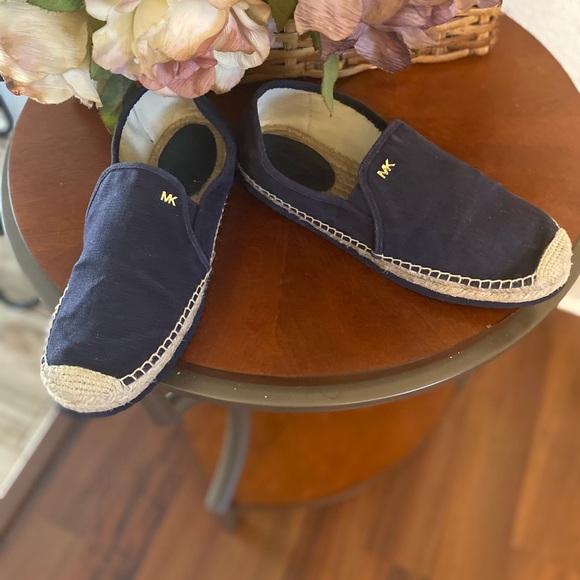 Micheal Kors Loafer shoes Beautiful Blue - Picture 2 of 6